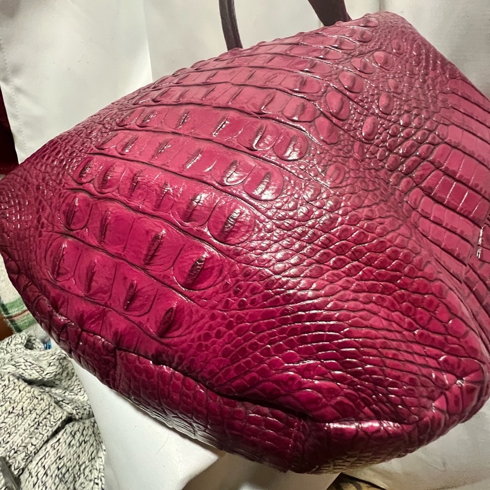 Brahmin Jacqueline Melbourne Croc-Embossed Burgundy Leather Hobo bag. - Picture 14 of 16